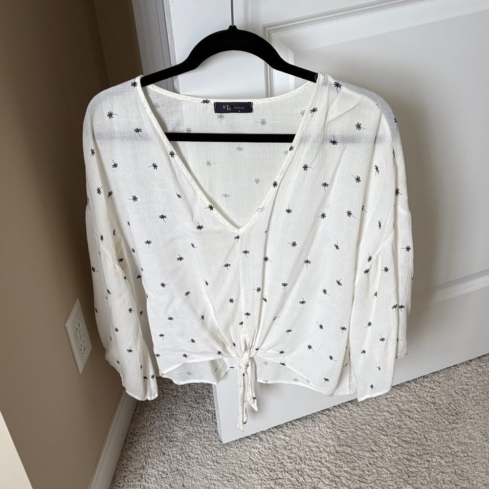 BP White Star-Patterned Blouse